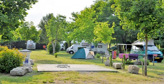 emplacement rouchetou station camping car